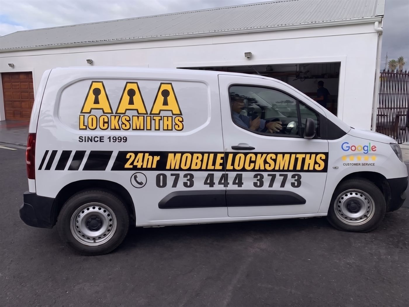 AAA Locksmiths 24hr mobile locksmith van in Cape Town